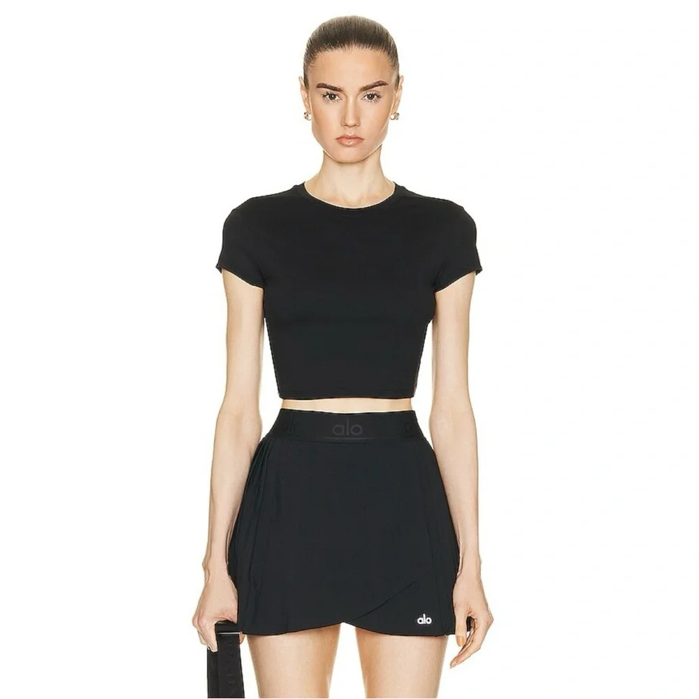 Brand New- Alosoft Crop Finesse Short Sleeve in Black 🖤 - Picture 7 of 14